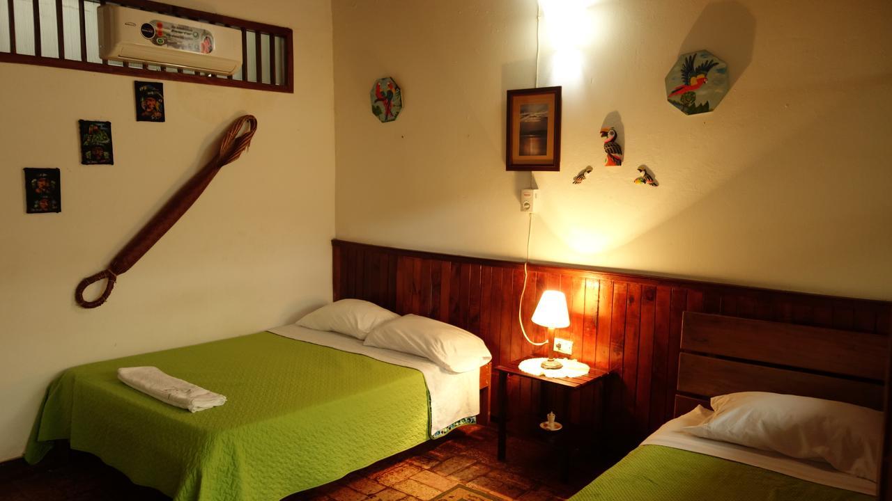 Toninas Hotel Inirida Exterior photo
